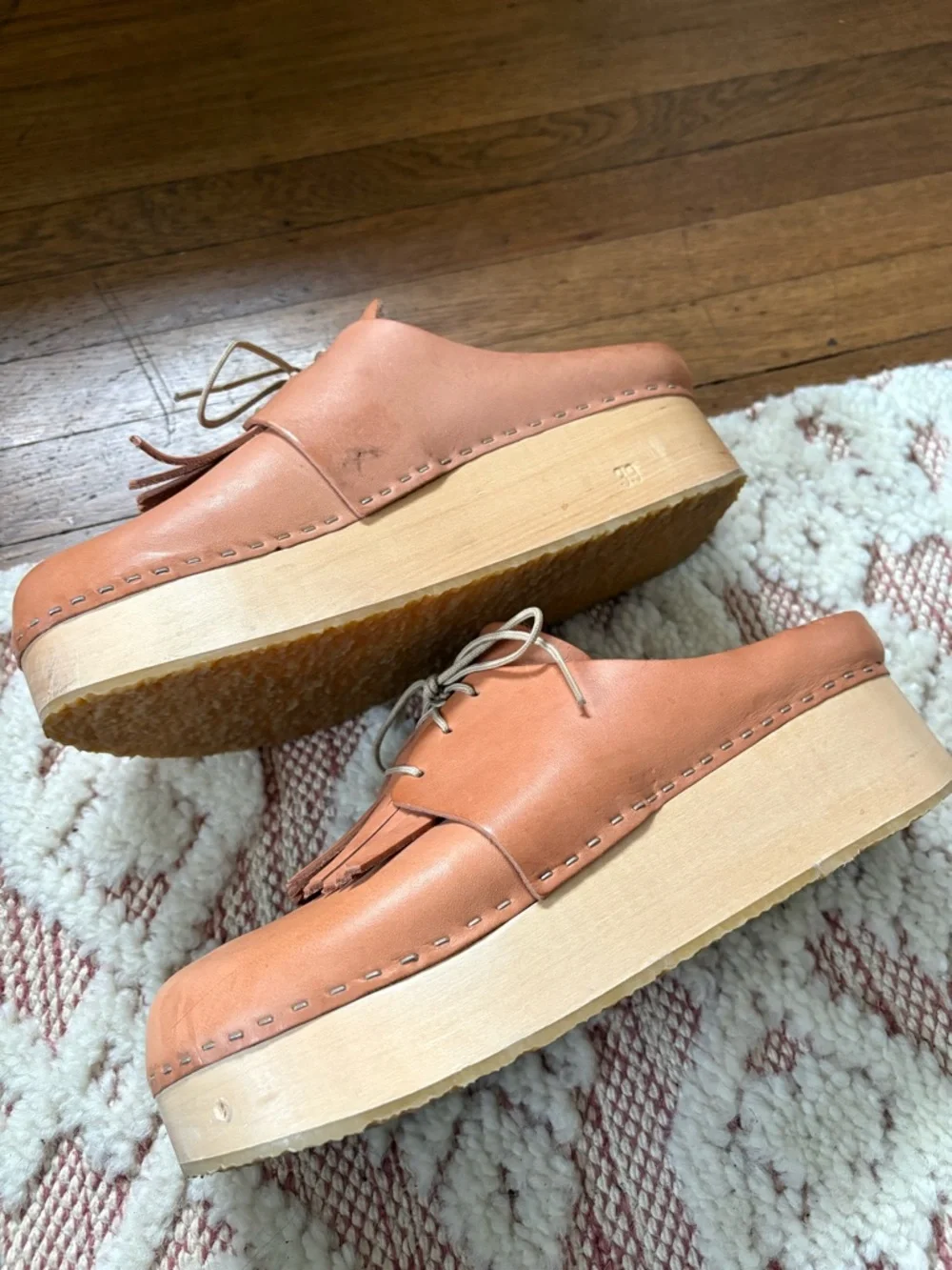 Bryr Clogs - size 39 - Picture 2 of 2